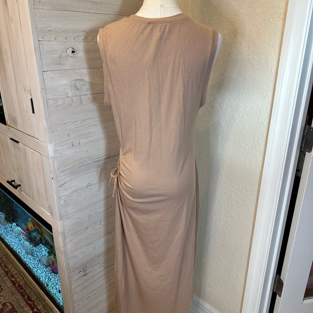 Olive and Oak NWT size XL Tan ribbed cut out tank maxi dress - Picture 7 of 15